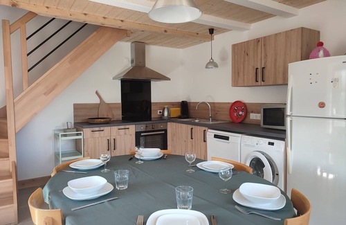Avignon-les-Saint-Claude Casa | La Petite Maison