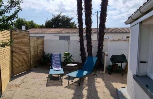 Port District Apartamento | La Petit Alonnaise - Charming seaside house