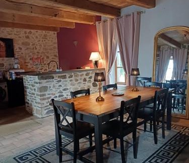 La Croisille-sur-Briance Cama Y Desayuno | La petite Salamandre bleue