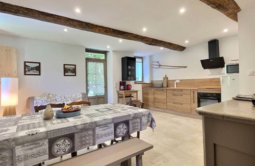 Valleraugue Casa | La Petite école du Valdeyron