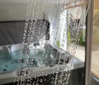 Braine Apartamento | La petite Brainoise - Gîte avec salle jacuzzi 120 jets