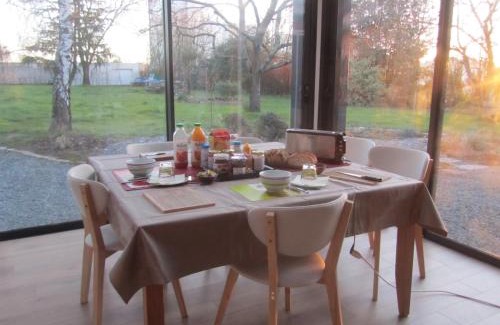 Les Hauts de Saint-Aubin Cama Y Desayuno | La Petite Charnasserie