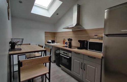 Dreux Casa | La Petite Falaise, maison avec cour Dreux centre