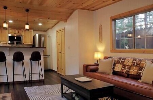 Idyllwild Casa | La Petite - Center of town - Beautiful Remodel