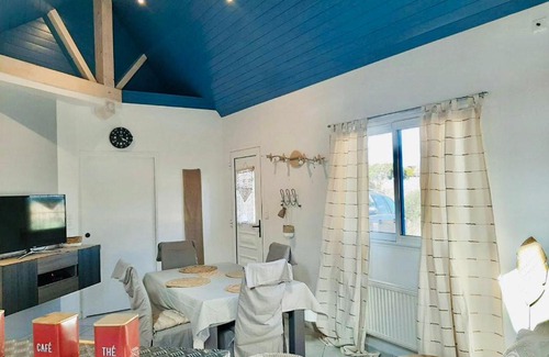 Le Sourn Casa | La petite maison bleue accessible mobilité réduite
