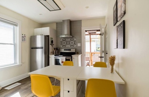 London Casa | La Petite Maison