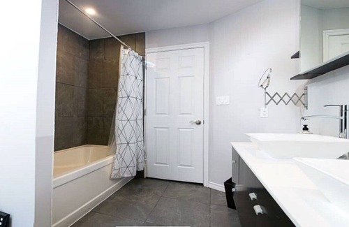 York - Haig Casa | La petite Maison in St. Catharines