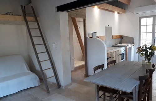 Chamaret Casa | La Petite Maison Dans Les Vignes