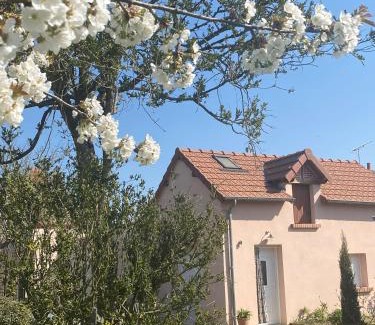 Gievres Casa | La petite maison des MADELEINE de GIEVRES