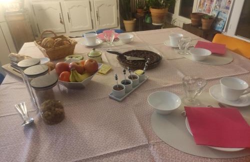 Givry Casa | La Petite Maison