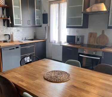 Montbard Casa | La Petite Maison