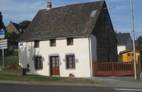 Tauves Casa | La petite maison