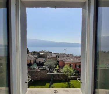 Gargnano Casa | La Petite Maison