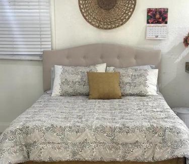 Old Northwood Historic District Casa | La Petite Maison Bleue