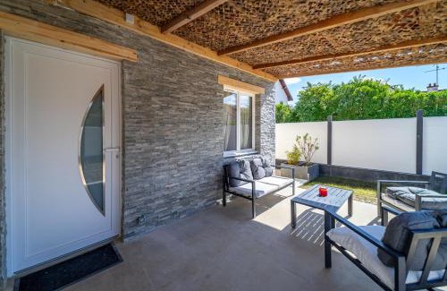 Trappes Casa | La Petite Parenthèse Jardin, Parking & Proche Gare