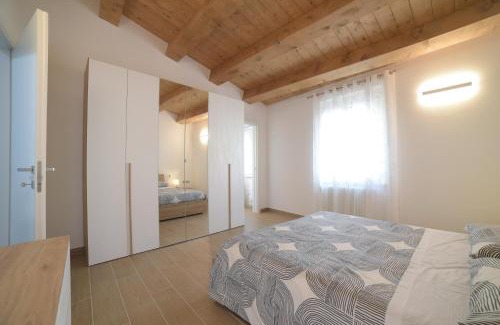 Serra de' Conti Casa | La Piazzetta Holiday House