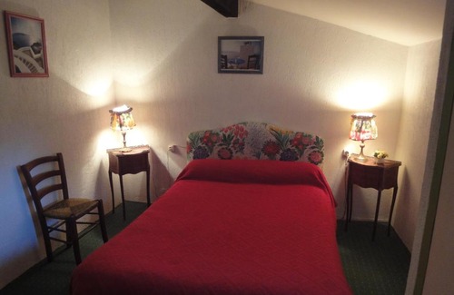 Courry Cama Y Desayuno | La Picholine, chambre ciboulette