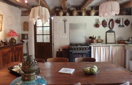 Luynes Casa | La Pierre qui Parle