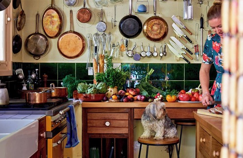 La Grand-Chile Cabaña | La Pitchoune: 4 bedroom, AC, Luxury Chef's Kitchen Built by Paul & Julia Child