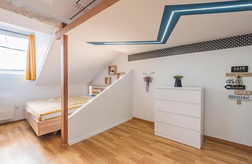 Reims Apartamento | La place des Sacres, proche gare et centre