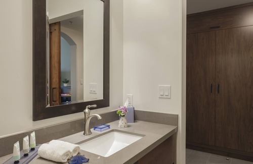 West Beach Hotel | La Playa Inn