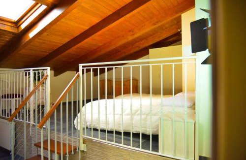 Cavaglia Cama Y Desayuno | La Plaza B&B