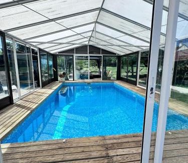 Lainsecq Casa | La Pompagne 12 personnes piscine privée et chauffée