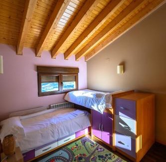 Hoyos del Espino Chalet De Esquí | La Portilla de Gredos. Casa rural