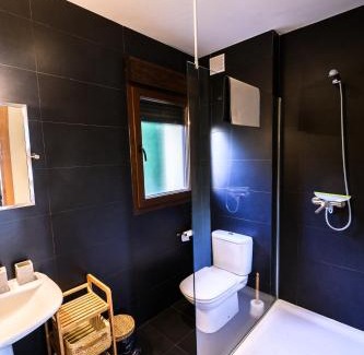 Hoyos del Espino Chalet De Esquí | La Portilla de Gredos. Casa rural