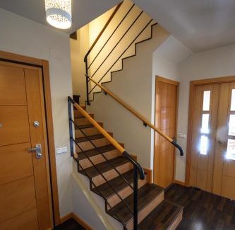 Hoyos del Espino Chalet De Esquí | La Portilla de Gredos. Casa rural