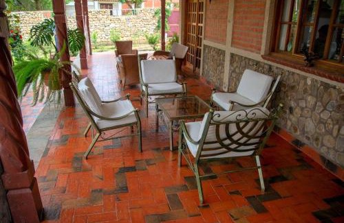 Tarija Casa | La Pradera, Casa de Campo Privada, 2-14 Personas - Cambio Oficial