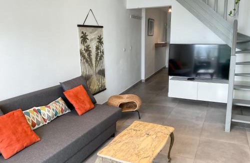 La Californie Apartamento | La Prom 2 - a two bedroom apartment with a sea view