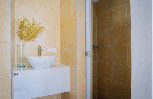 Ricaurte Hotel | La Puerta del Angel Isla Club