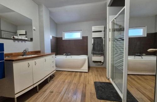 Quarante Casa | La Quarantaine