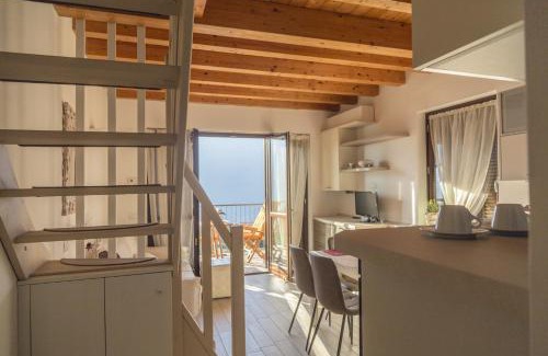 Pieve Apartamento | La Quiete 61 Balcony Lux