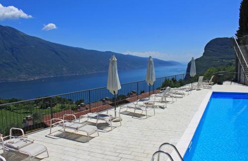 Pieve Apartamento | La Quiete 63 Terrace Holiday apartment By Garda Domus Mea