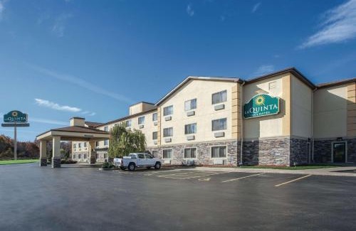 Erie Hotel | La Quinta by Wyndham Erie