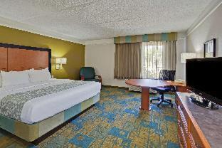 Hollywood Hotel | La Quinta by Wyndham Ft. Lauderdale Airport