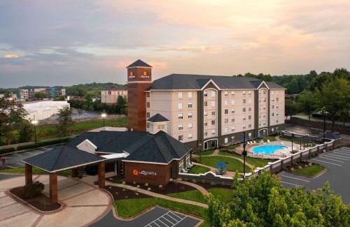Greensboro Hotel | La Quinta by Wyndham Greensboro NC