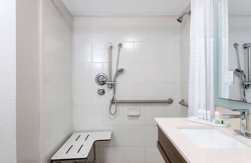 Northeast Pensacola Hotel | La Quinta Inn by Wyndham Pensacola