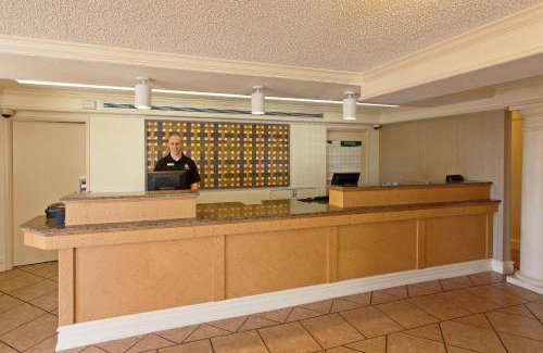 Costa Mesa Hotel | La Quinta Inn by Wyndham Costa Mesa Orange County