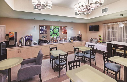 Northwest Corpus Christi Hotel | La Quinta Inn & Suites by Wyndham Corpus Christi Northwest