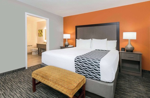 Fredericksburg Hotel | La Quinta Inn & Suites by Wyndham Fredericksburg