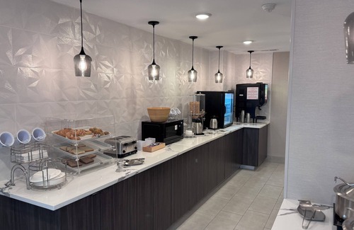 Greenville - Spartanburg Hotel | Midtown Suites-Greenville