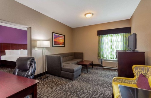 Port Orange Hotel | La Quinta Inn & Suites by Wyndham Port Orange / Daytona