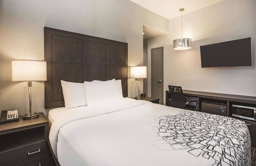 Downtown Baltimore Hotel | La Quinta Inn & Suites by Wyndham Baltimore Downtown