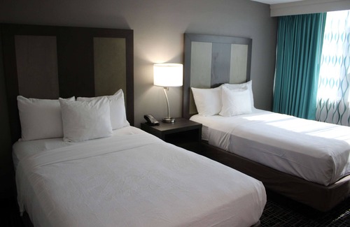 Market East District Hotel | La Quinta Inn & Suites by Wyndham Indianapolis Downtown