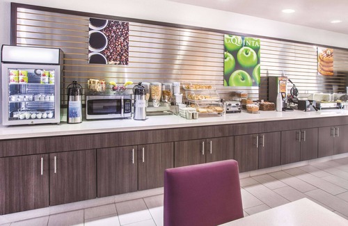 Bay City Hotel | La Quinta Inn & Suites by Wyndham Bay City