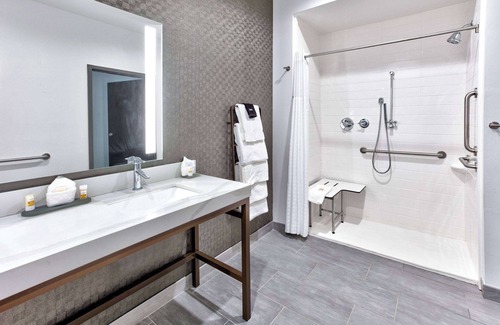 Terrell Hotel | La Quinta Inn & Suites by Wyndham Terrell
