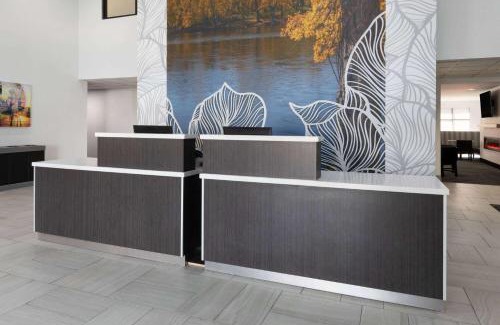 Meridian Hotel | La Quinta Inn & Suites by Wyndham Meridian